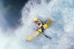 开云体育官方入口-_蓝色海底冲浪：海底世界的极速体验_，蓝色色的海底
