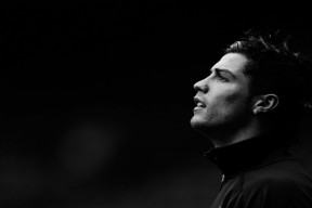 kering.com-_城市夜跑融合：运动与音乐、灯光盛宴_，夜跑夜景